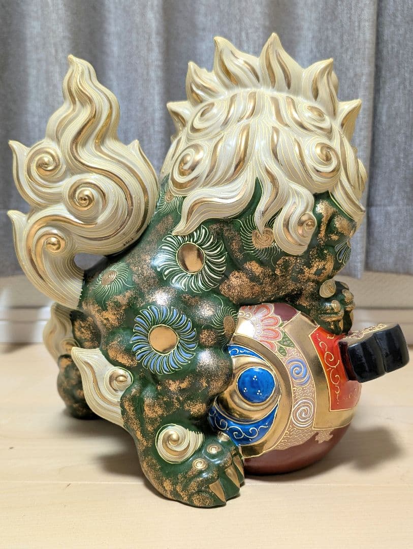 九谷焼 獅子 玉乗り 縁起物 置物 陶器 骨董品 時代物 アンティーク 古民家