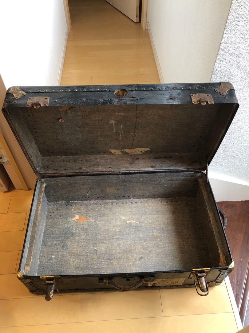 アンティークトランク