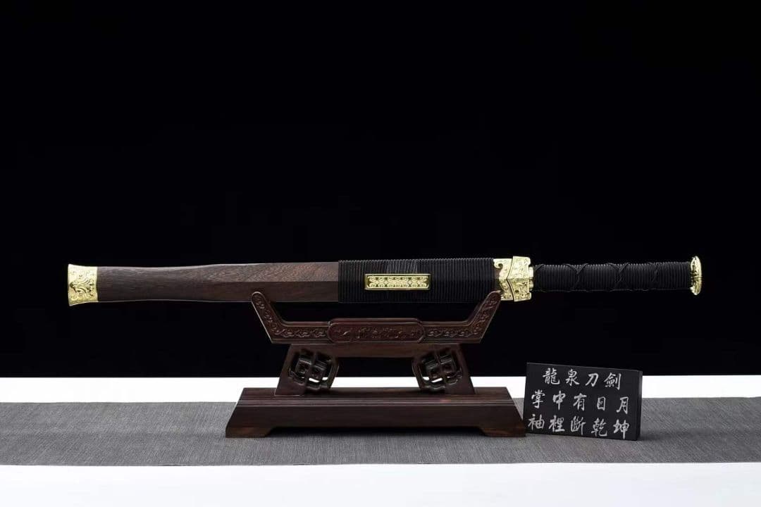 金色の赤壁剣20230560古兵器 武具　刀装具　日本刀　模造刀 居合刀