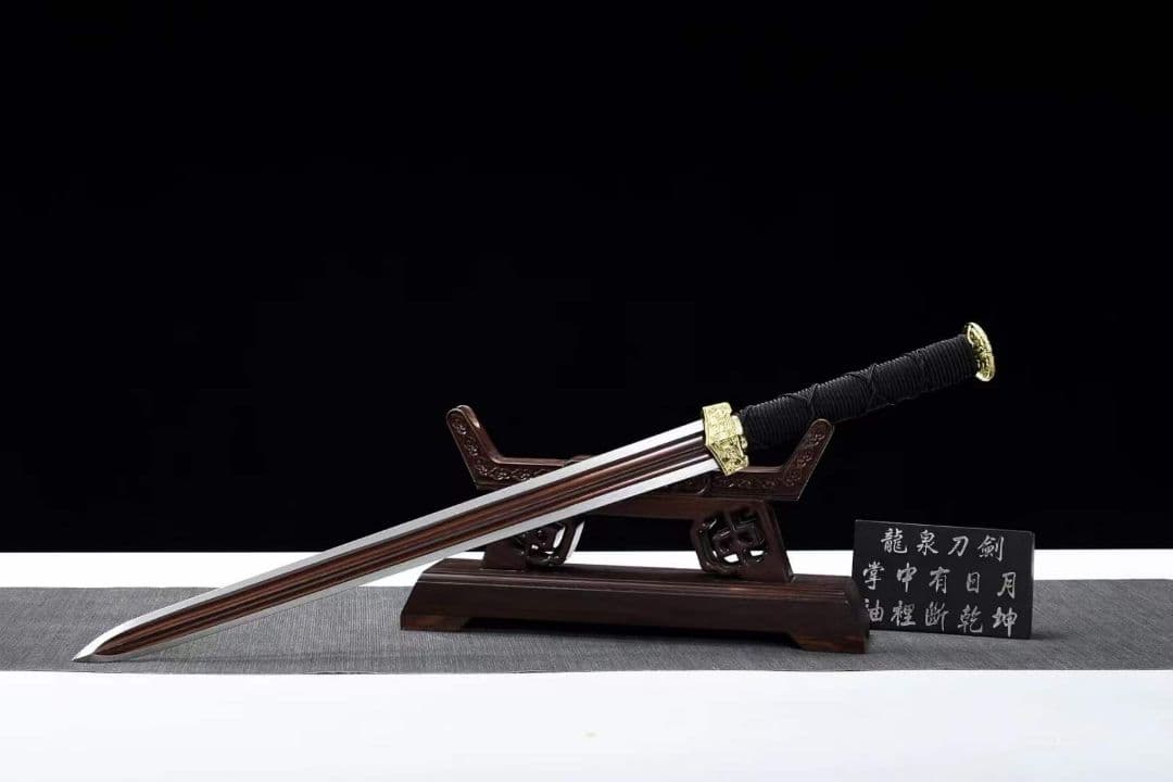 金色の赤壁剣20230560古兵器 武具　刀装具　日本刀　模造刀 居合刀