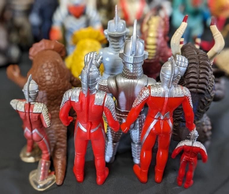 ウルトラセブン＆登場怪獣・宇宙人（バンダイ）ソフビ37体セット＋４