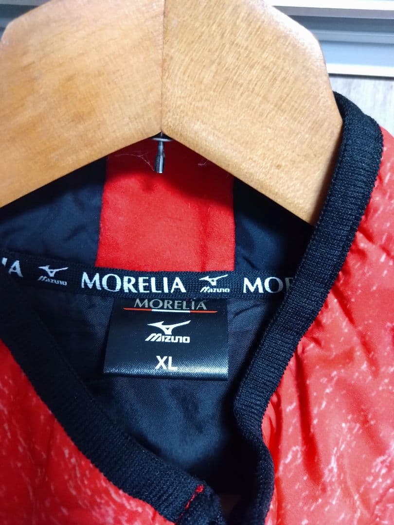 【MIZUNO】ミズノ モレリア中綿ダウンジャケット