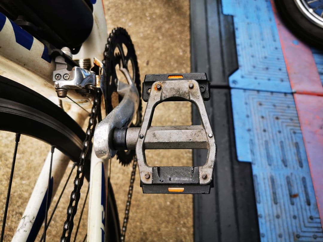 Giant ロードバイク 白/青 700C　引き取り限定