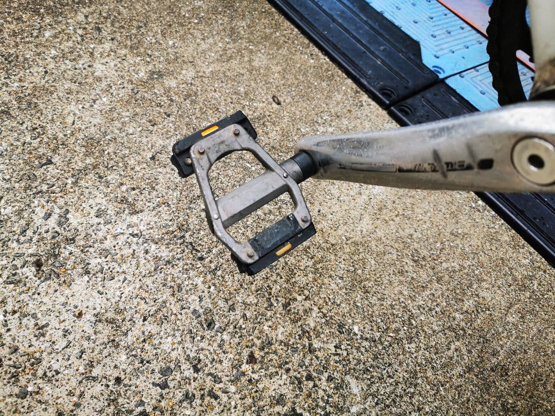 Giant ロードバイク 白/青 700C　引き取り限定