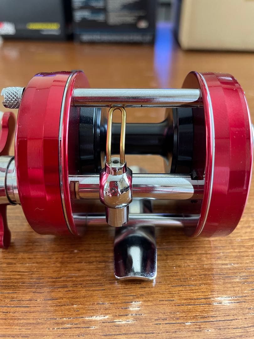 リール Abu Garcia 2500c Red