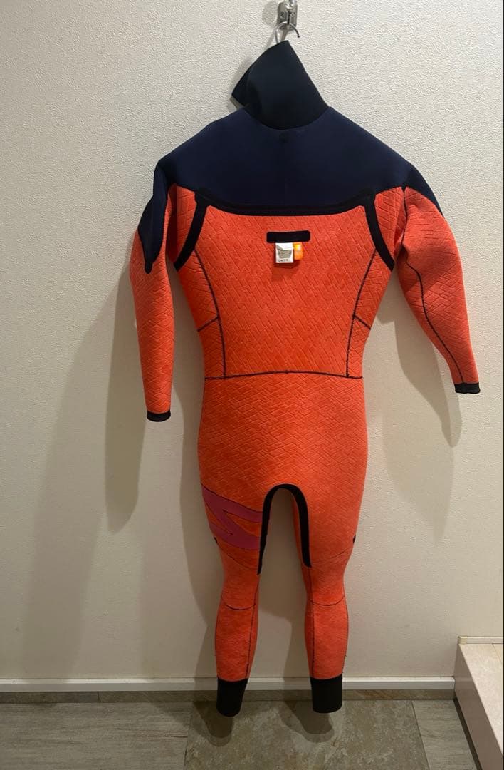美品　ゼロワン ウェットスーツ ジッパー付き