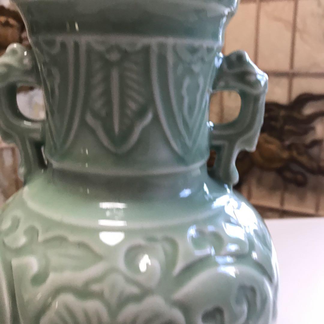中国花瓶　中国美術 古美術　青瓷 陽刻花紋　龍泉窯 花瓶 美術品 骨董品