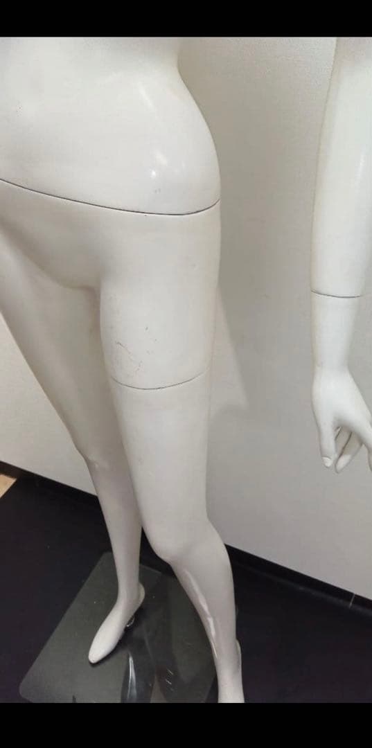 女性用ホワイトマネキン