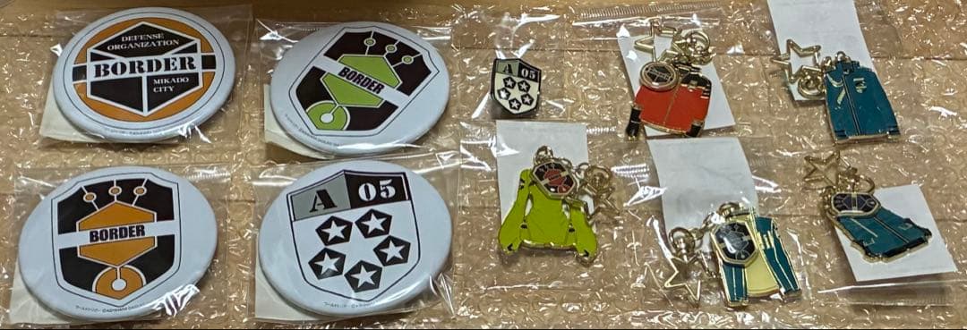 ワートリ　エンブレム　隊服キーホルダー　缶バッチ　アクリルチャーム　ラバー