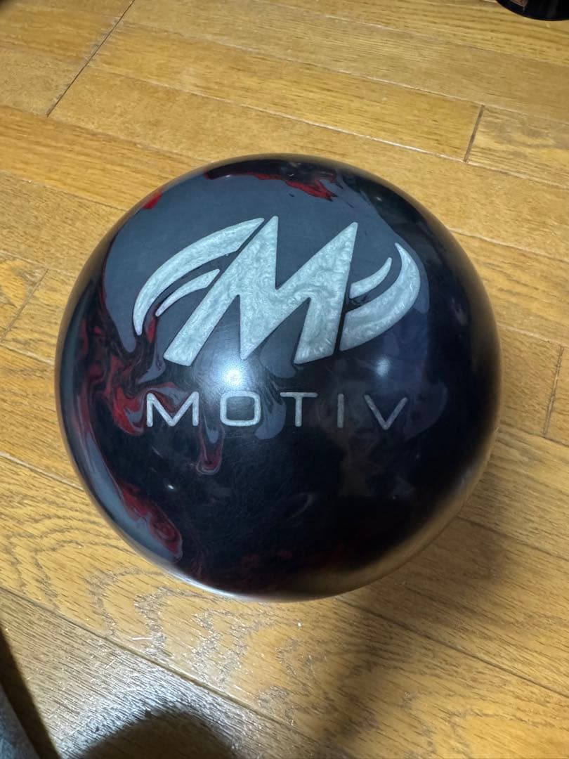 MOTIV ジャッカルオニキス　15ポンド　ボウリングボール　シャミー付き