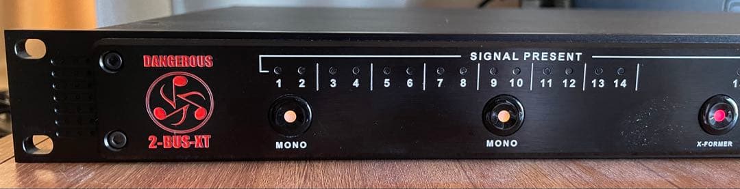 配信機器・PA機器・レコーディング機器 DANGEROUS MUSIC 2-BUS-XT