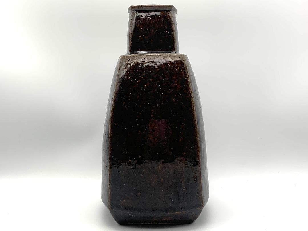 渚鴎陶山製　『飴釉　方壺』　共箱　美品　K1023E
