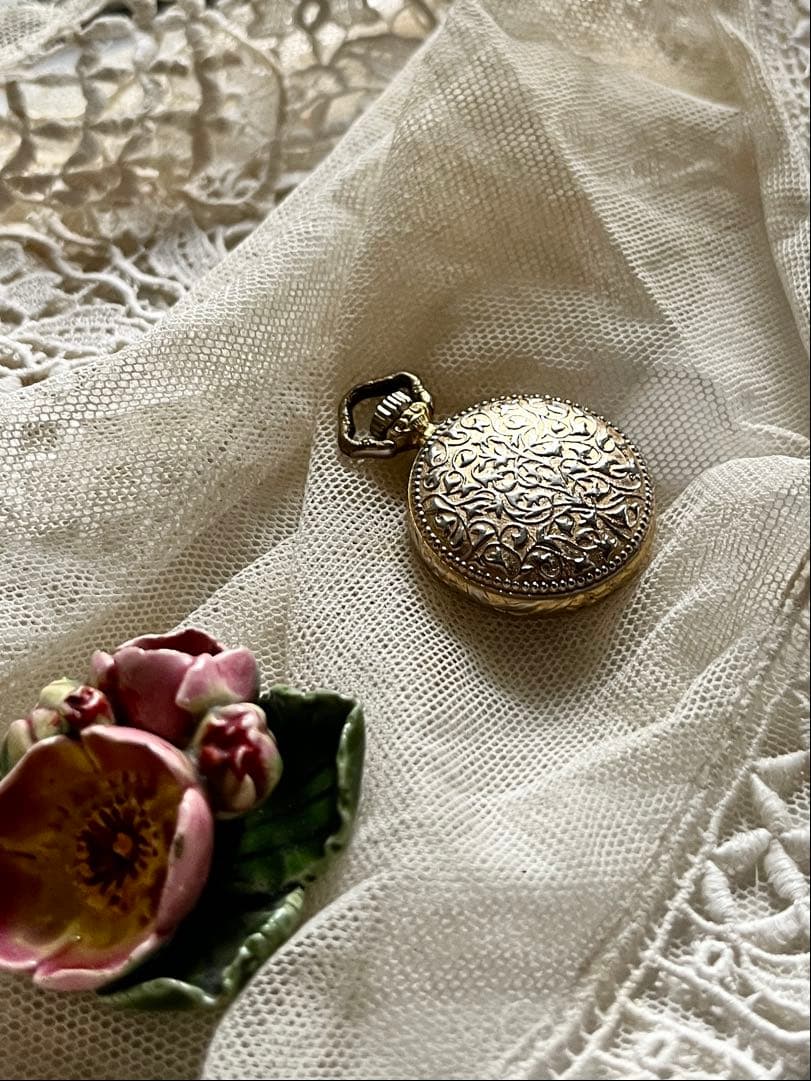 ◆スイスウォッチアンティーク｜小さな懐中時計Aミニペンダント金ゴールドネジ巻き