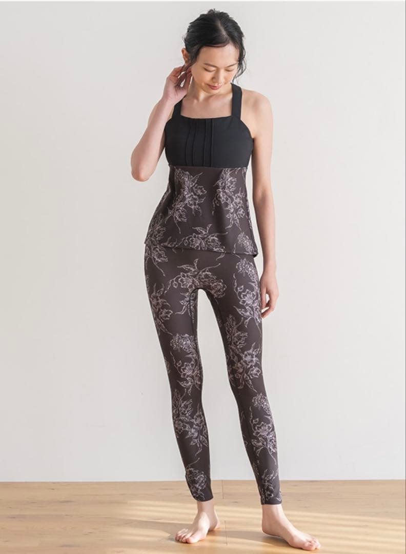 SUKALA アンティークプリントブラトップ&レギンス上下セット　Sサイズ