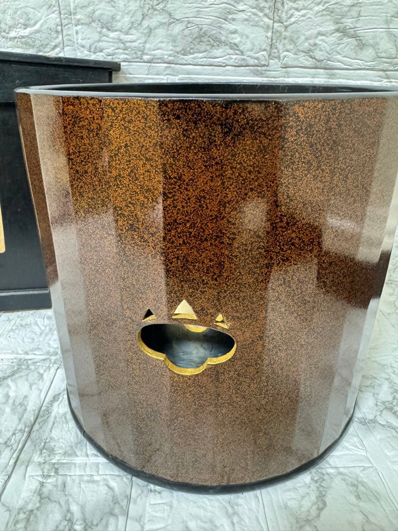 【由緒ある品】桐菊透　梨子地 木製 火鉢 銅製 落とし