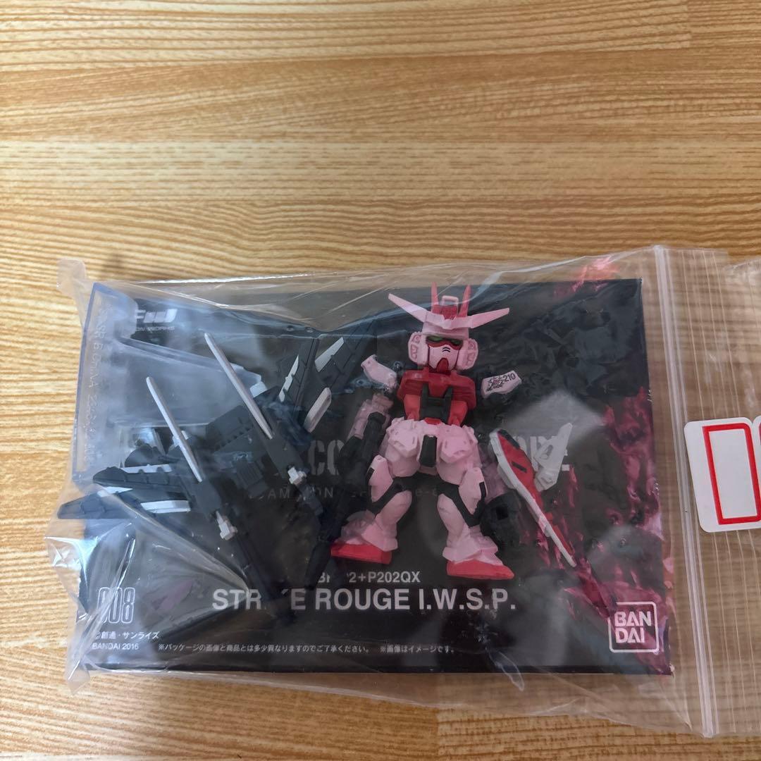 ガンダムコンバージ　CORE パーフェクトストライクガンダム　ストライクルージュ