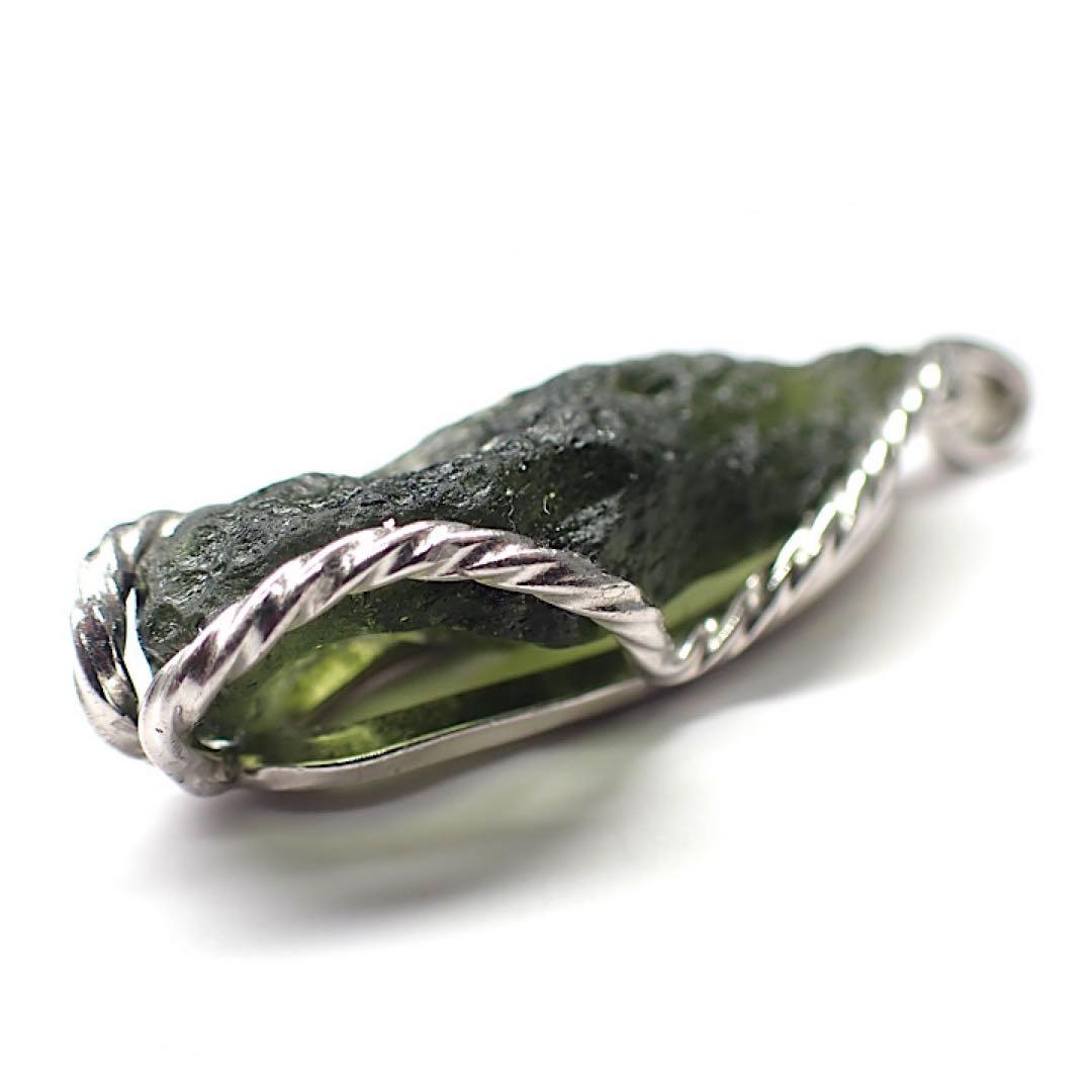 【チェコ産】モルダバイト原石(ペンダントトップ)