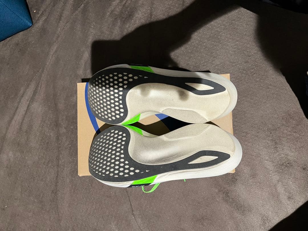 アシックスメタスピードエッジTOKYO