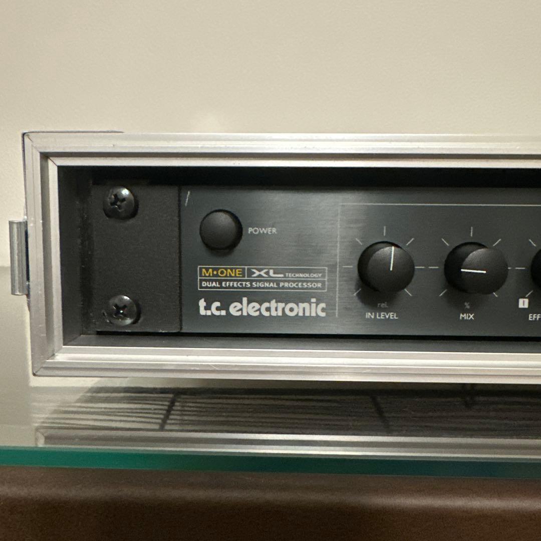 T.C. Electronic M-ONEマルチエフェクター ケース・説明書付属
