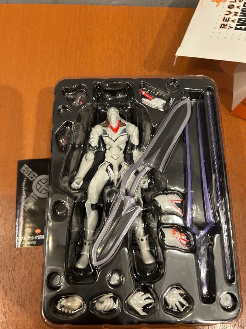 リボルテック　エヴァンゲリオン初号機、弐号機、零号機、量産型　まとめて