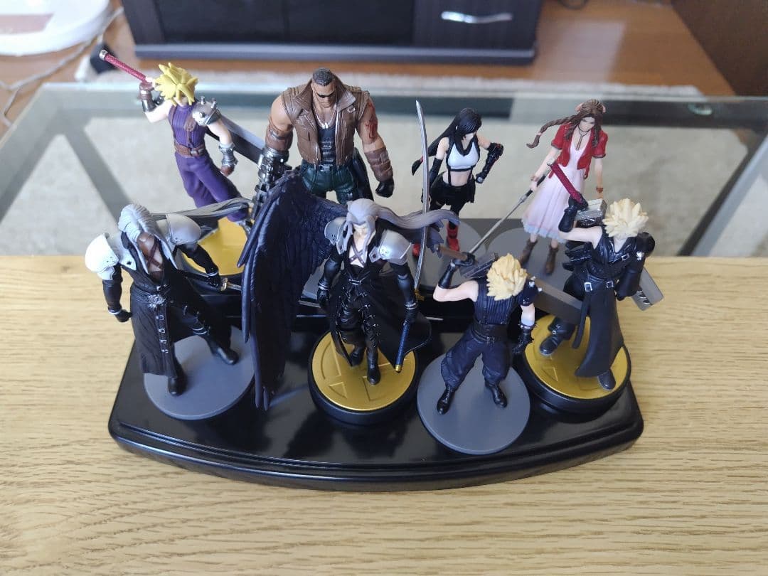 ファイナルファンタジー VII フィギュアセット 8体