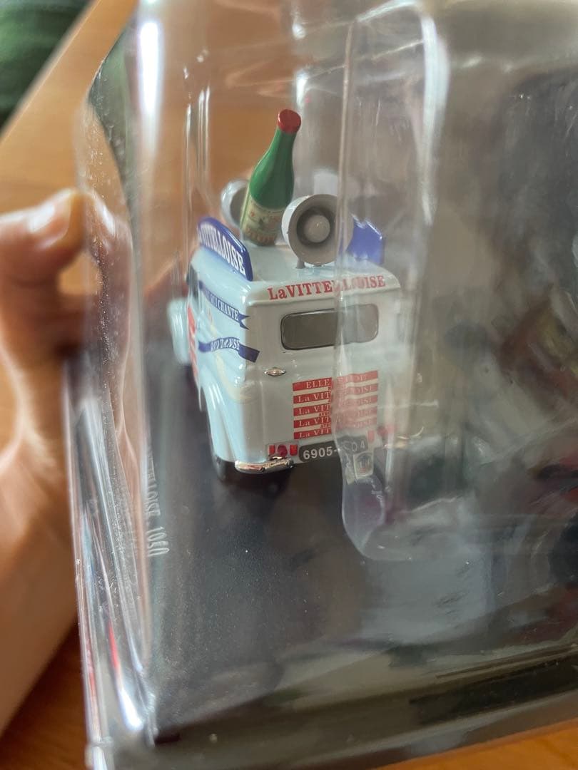 【ツールドフランス】Renault 1950年キャラバンカー　未開封フィギュア