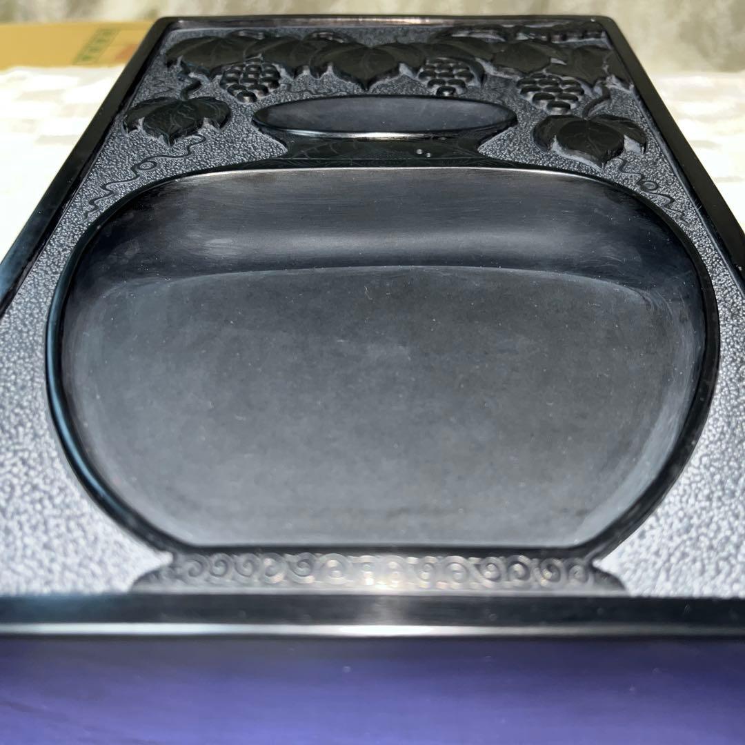 ⭕️雄勝硯　和峰　壺と葡萄彫刻の大型硯　美形美品　7Ｋg超　木製蓋と収容台付き