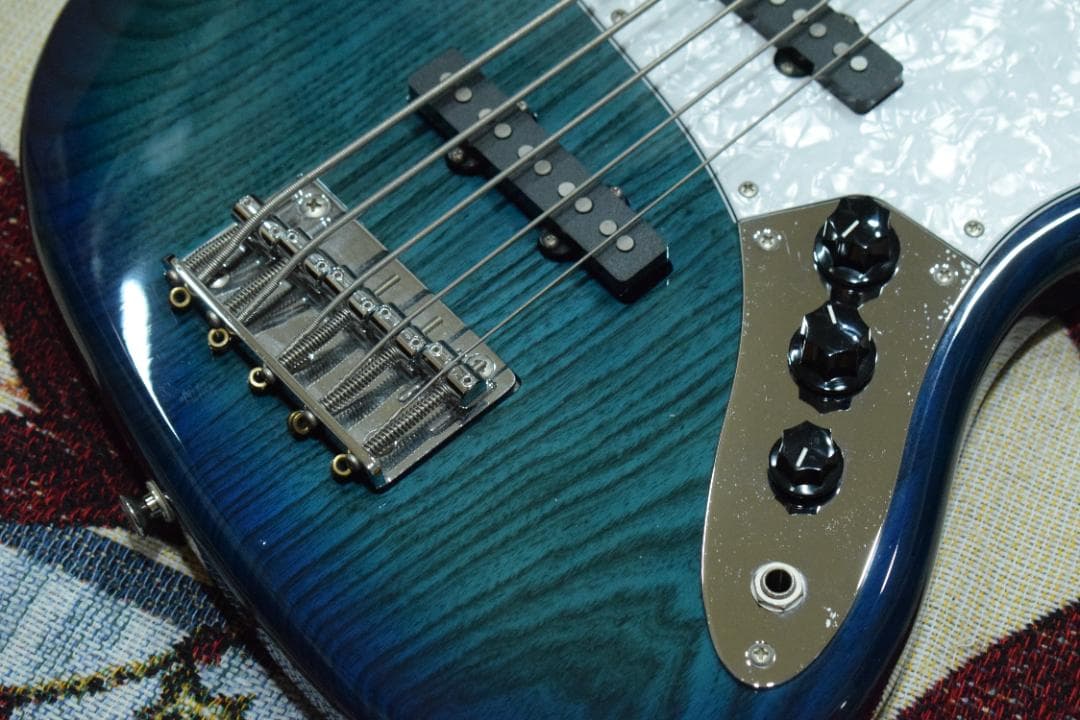 FGN NJB10MBAHV-SBB/01 5弦 状態良好 ケース付
