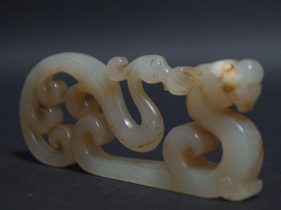 古玉 和田玉(ホータン)細工透かし彫り 古代龍鳳紋 根付 緒締玉 提げ物装飾品