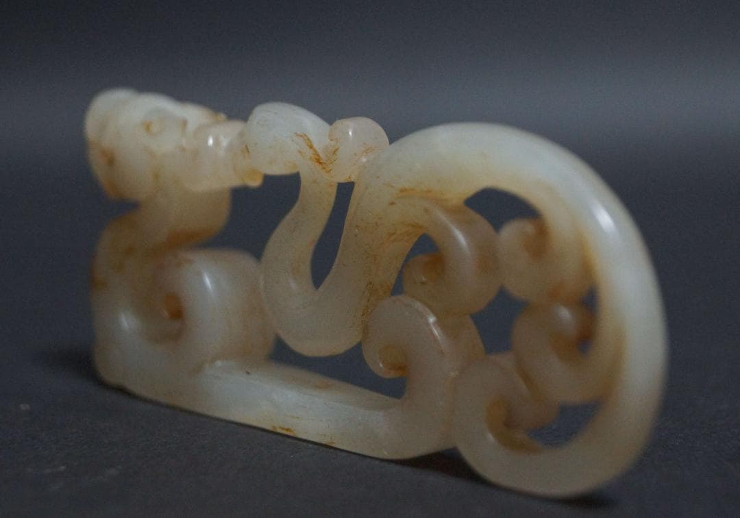 古玉 和田玉(ホータン)細工透かし彫り 古代龍鳳紋 根付 緒締玉 提げ物装飾品