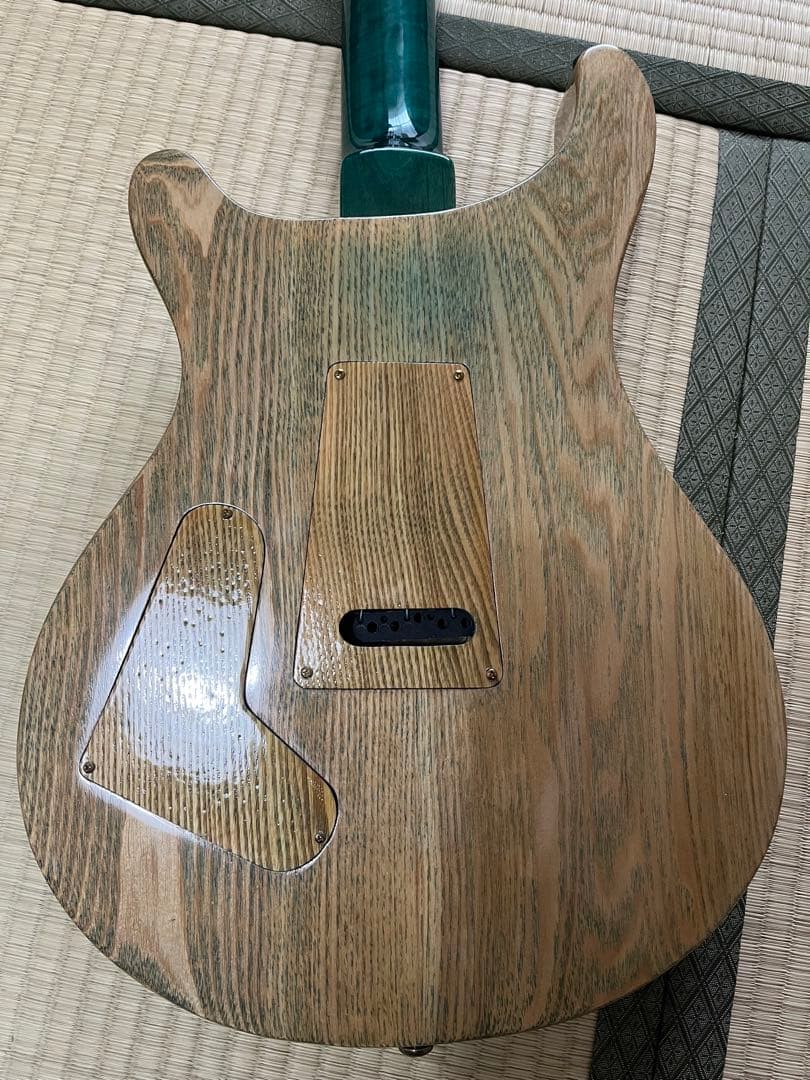 エレキギター　PRS模造品　レスポールタイプ