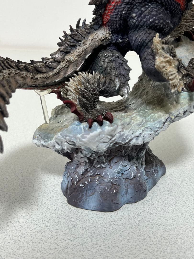 ジンオウガ亜種　クリエイターズモデル　獄狼竜　箱無し　国内正規品