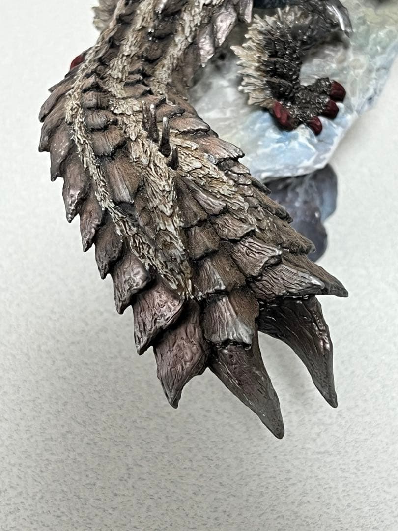 ジンオウガ亜種　クリエイターズモデル　獄狼竜　箱無し　国内正規品