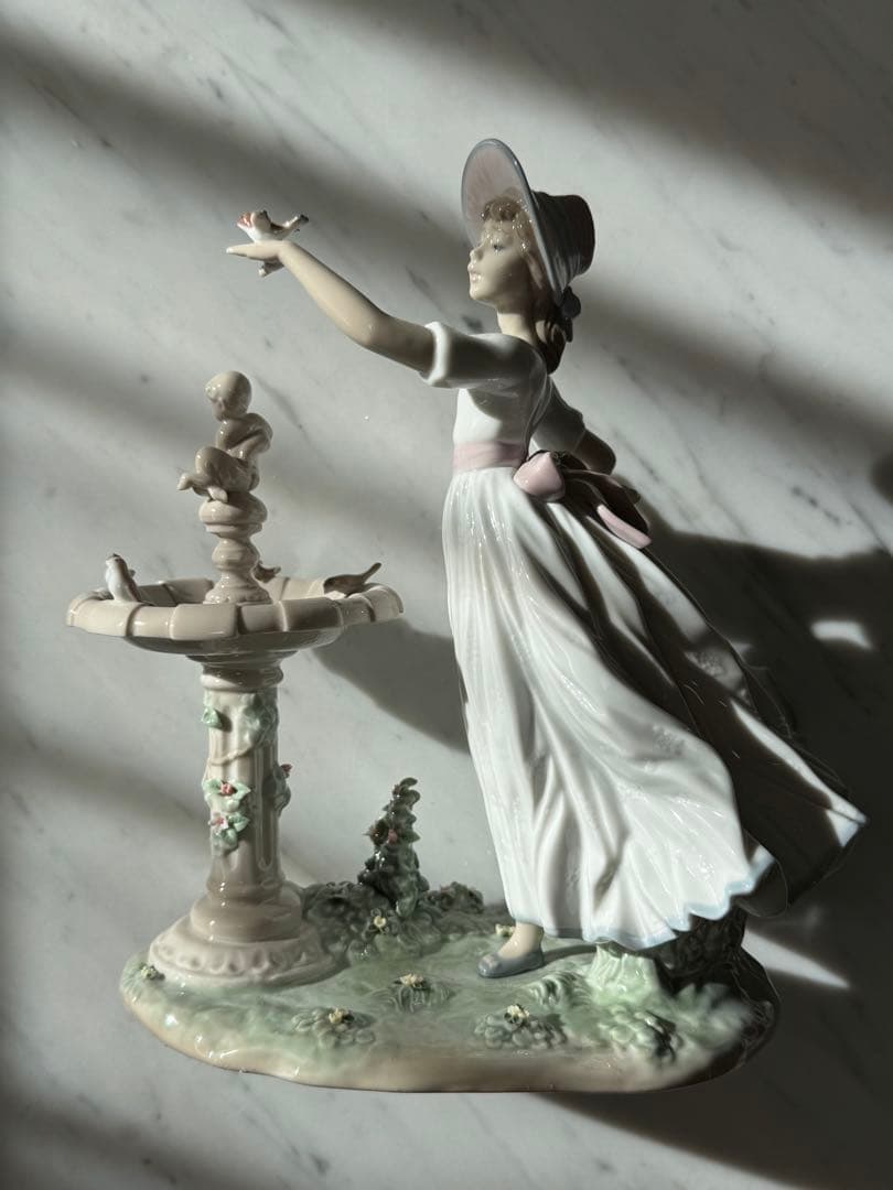 リヤドロ　LLADRO 春を告げる小鳥たち