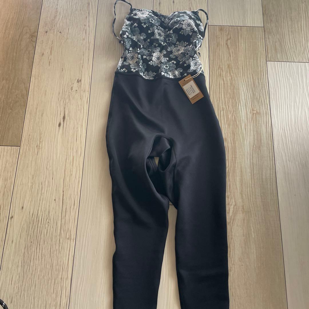 スエルフラワーオールスーツ