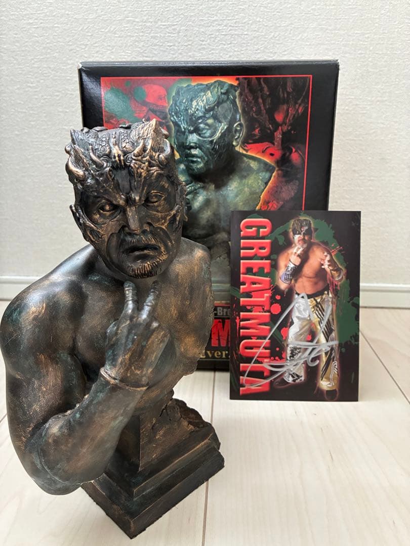 グレートムタ　胸像　直筆サインカード付き