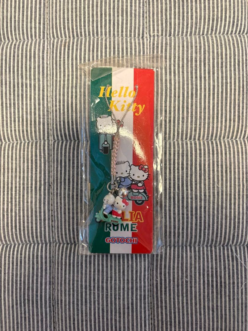 ご当地キティ　ストラップ　ローマの休日