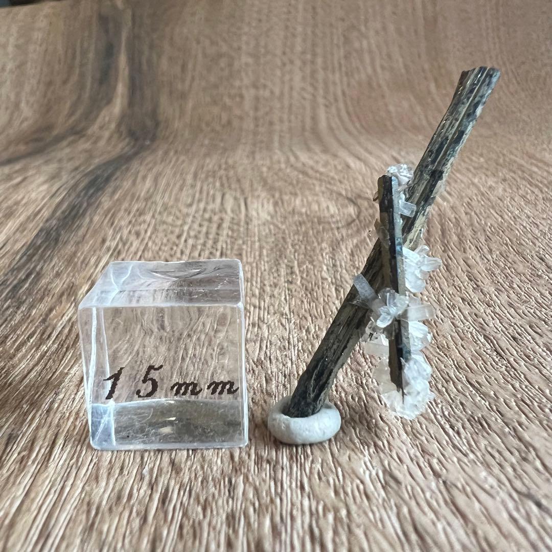 エジリン輝石 ナトロライト 41 共生 鉱物 標本 原石