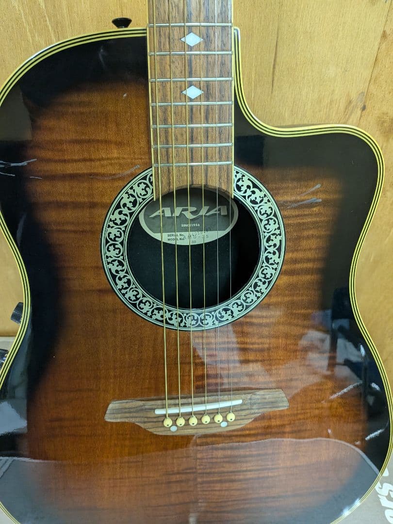 ARIA AMB-35 エレアコ ギター BS ケース付