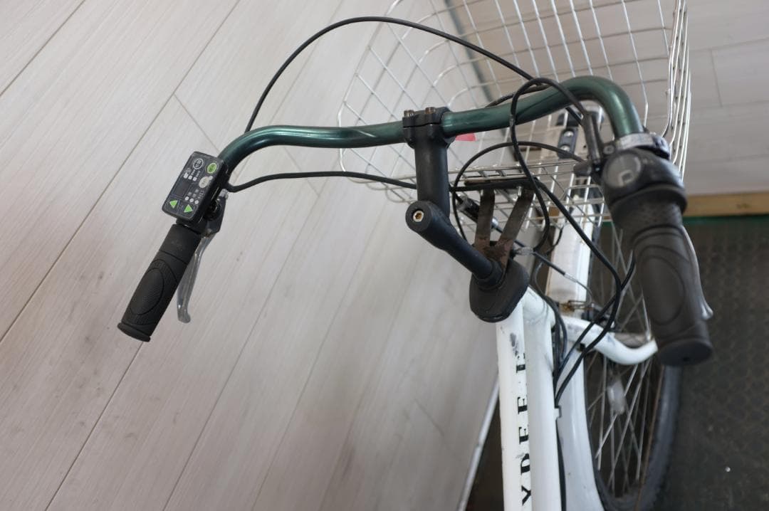 ブリヂストン製　HYDEE.B　26インチ　3段　8.7Ah充電器あり