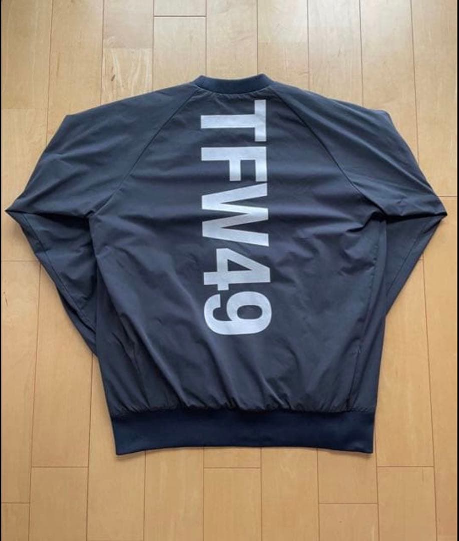 X*Z様 美品✨TFW49 リバーシブルプルオーバー