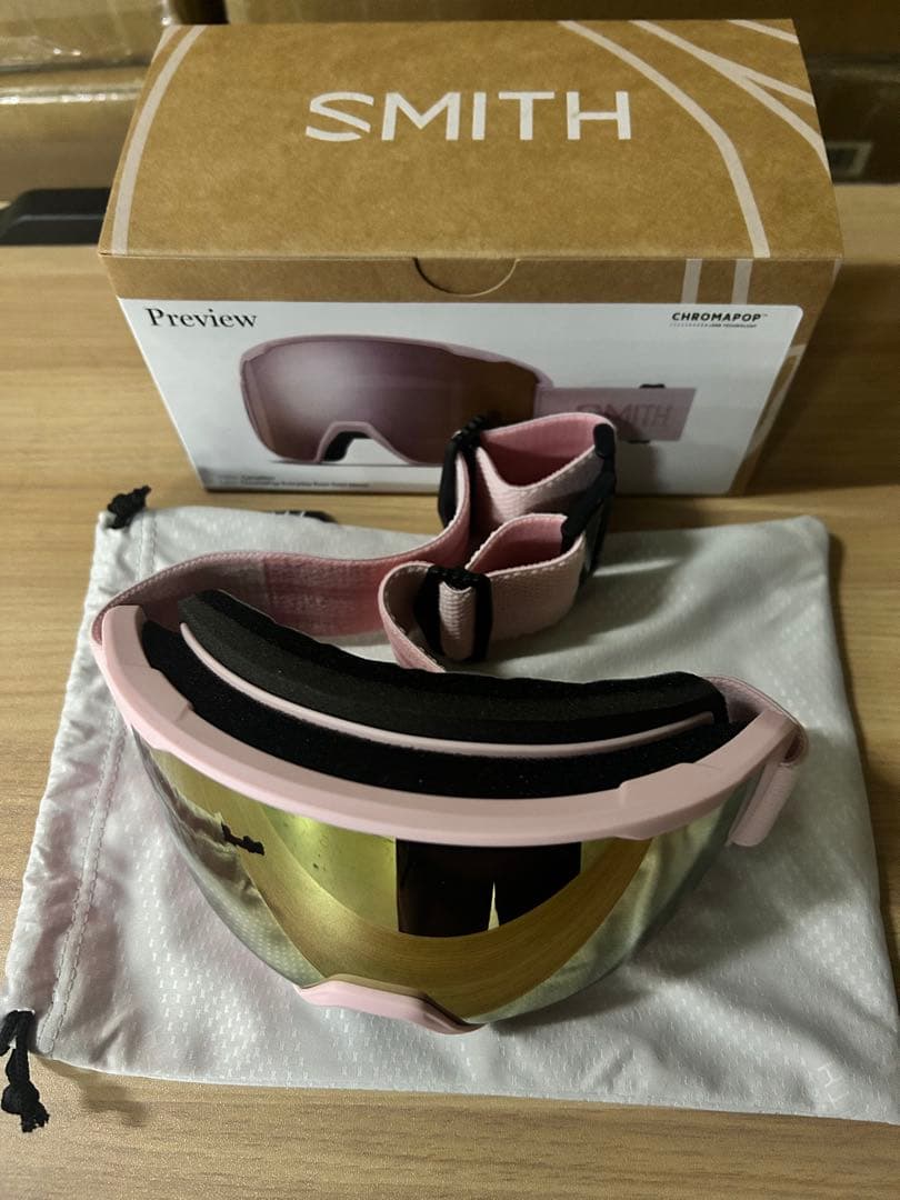 SMITH Preview Carnation 女子スノーボーダー必見！