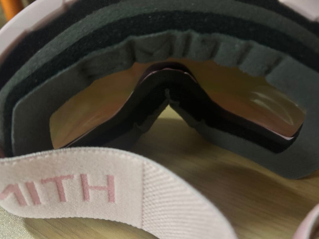 SMITH Preview Carnation 女子スノーボーダー必見！