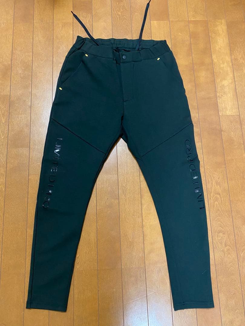 シマノ　リミテッドプロ MD-111V フィッシングスーツ Sサイズ