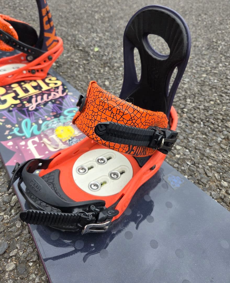 【ワックス永久無料付】SALOMON×FLUX スノーボード 147cm