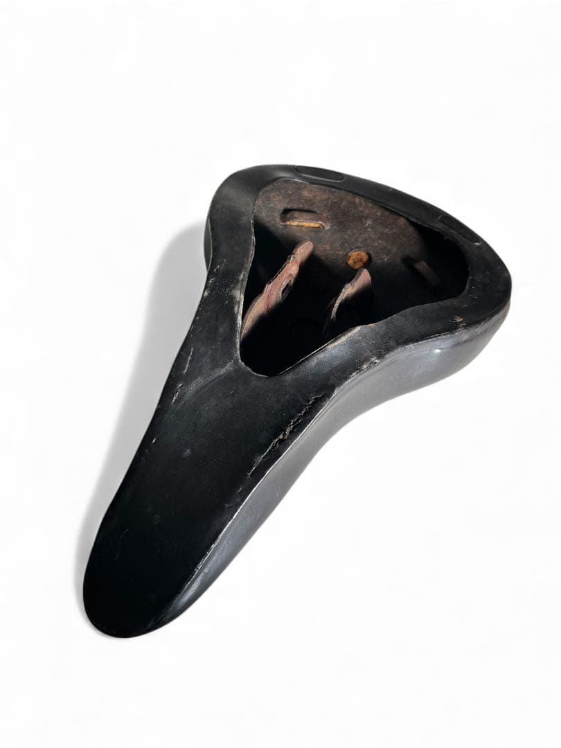 Messinger（メッセンジャー）ダイヤモンドステッチサドル　mon