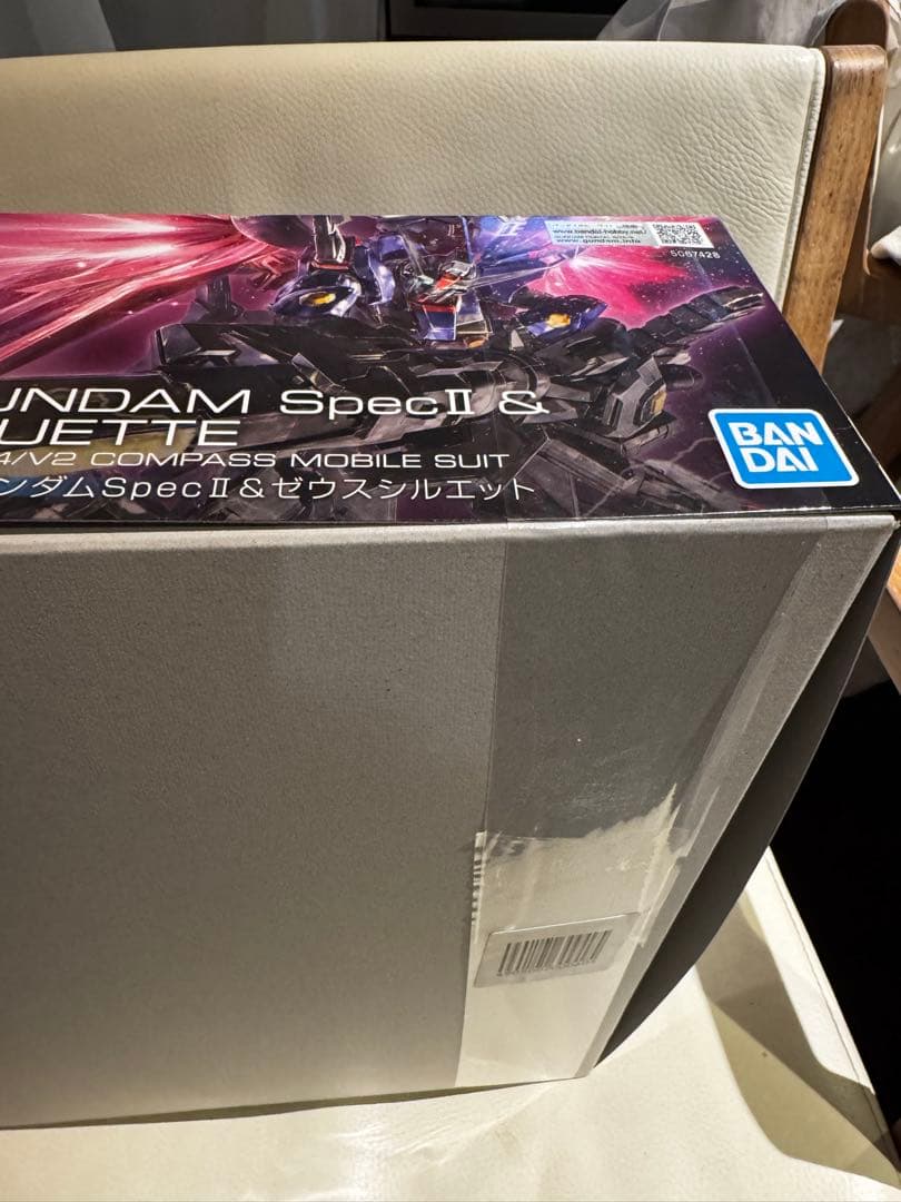 HGデスティニーガンダム Spec2 ＆ゼウスシルエット　新品未組立品