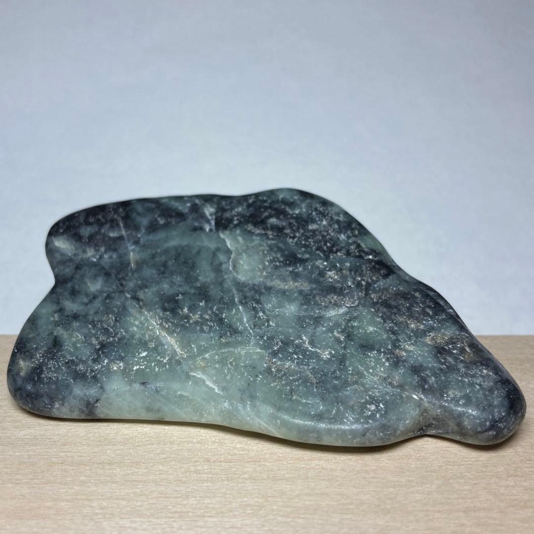 【専用品】　糸魚川翡翠　黒翡翠　黒×翠　翡翠輝石　原石　124.0ｇ