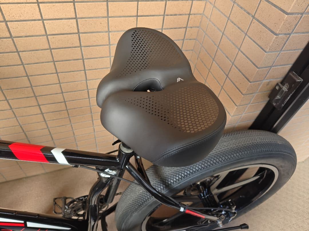 3月までの再出品 ファットバイク 26インチ ストリートファイター