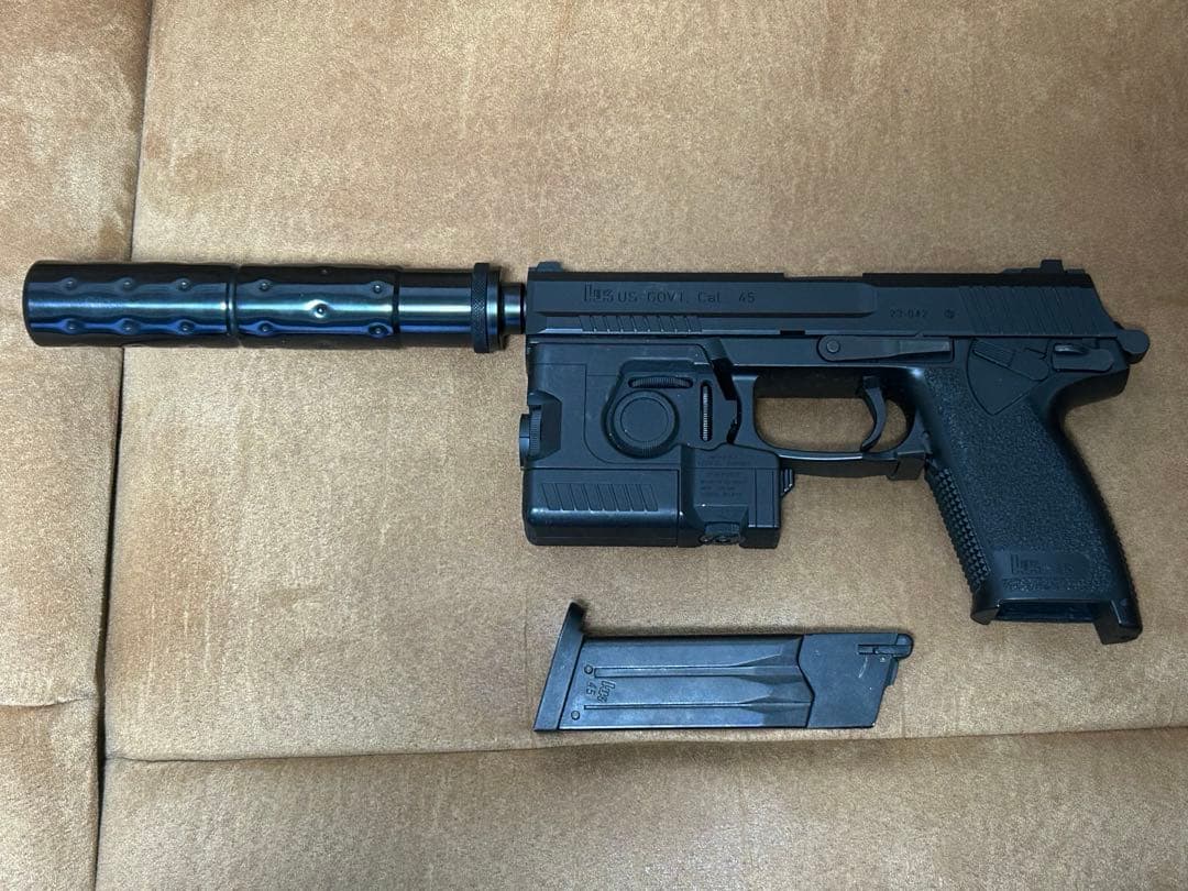 東京マルイ　mk23ソーコム　サイレンサー付き